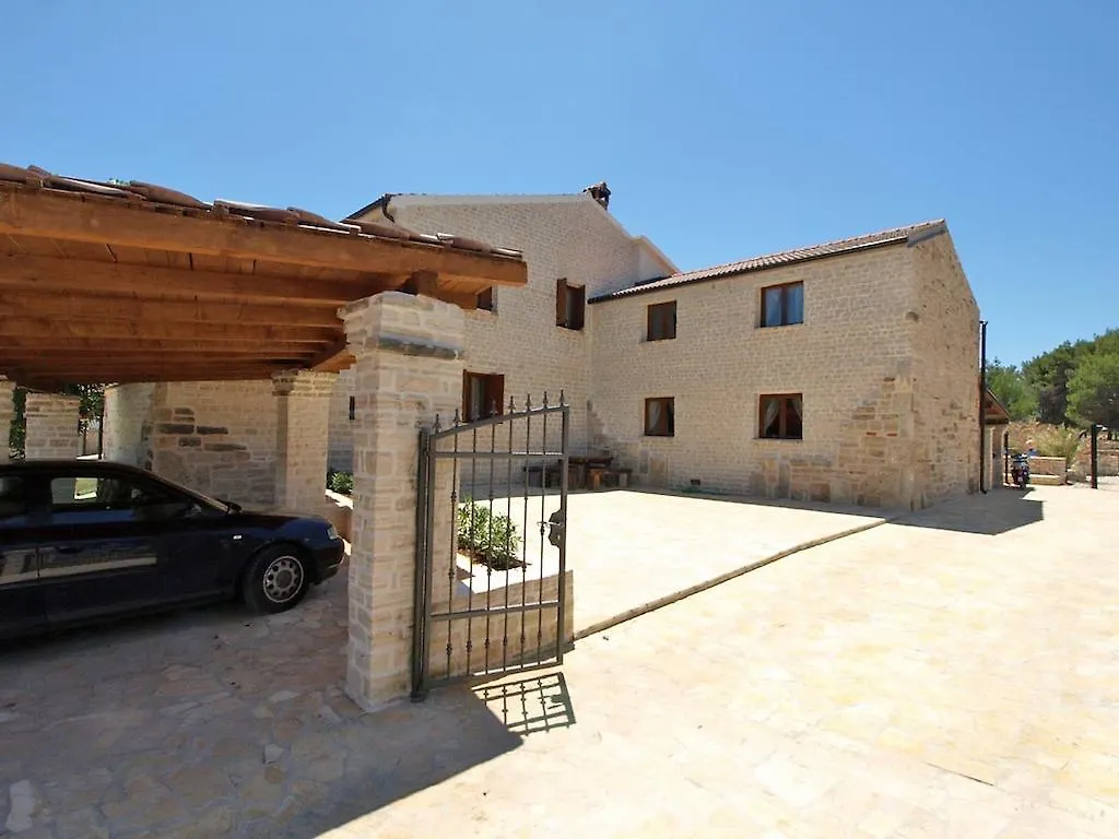 Apartment In Vir/Insel Vir 7483 0*,  Hırvatistan